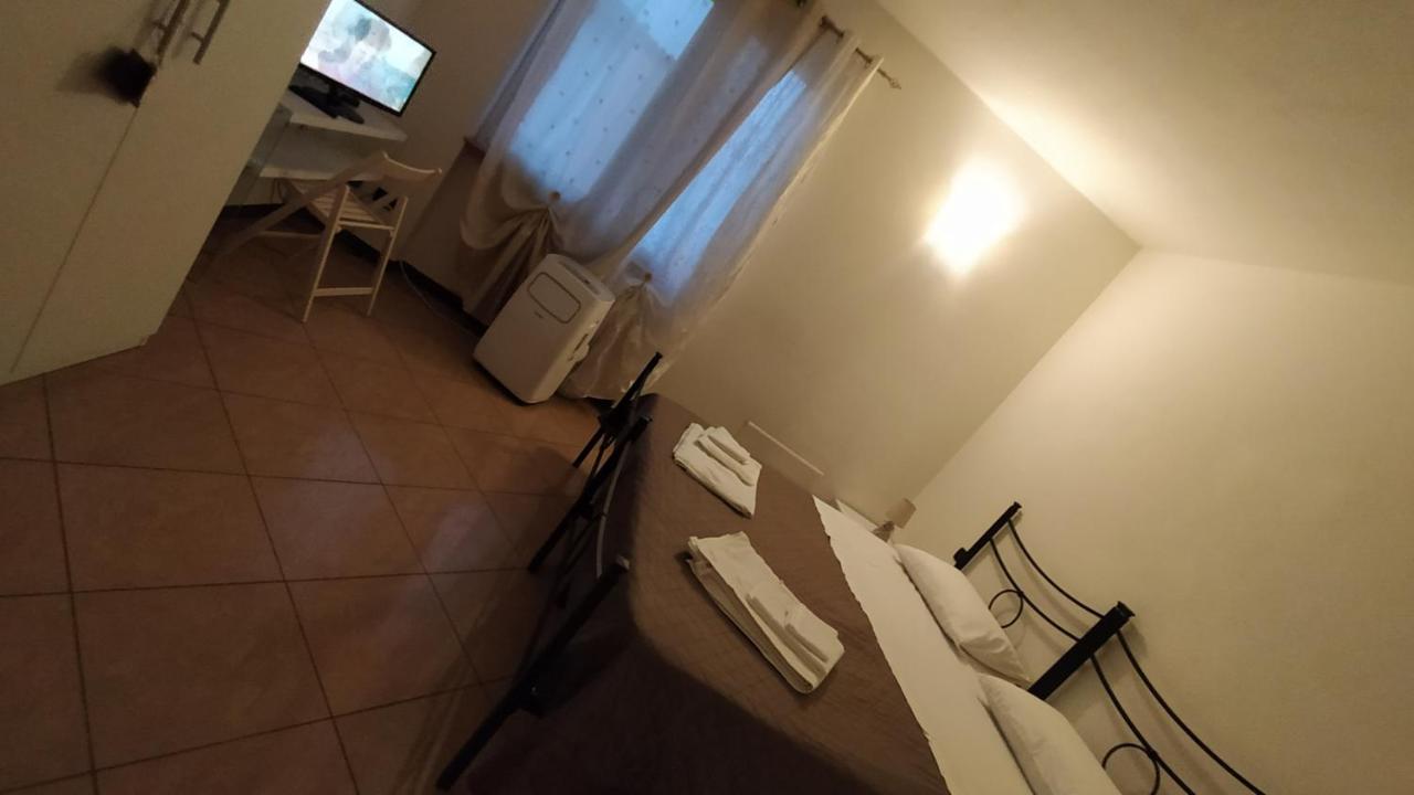 Bed and Breakfast Le Tre Stelle Ronco allʼAdige Pokoj fotografie